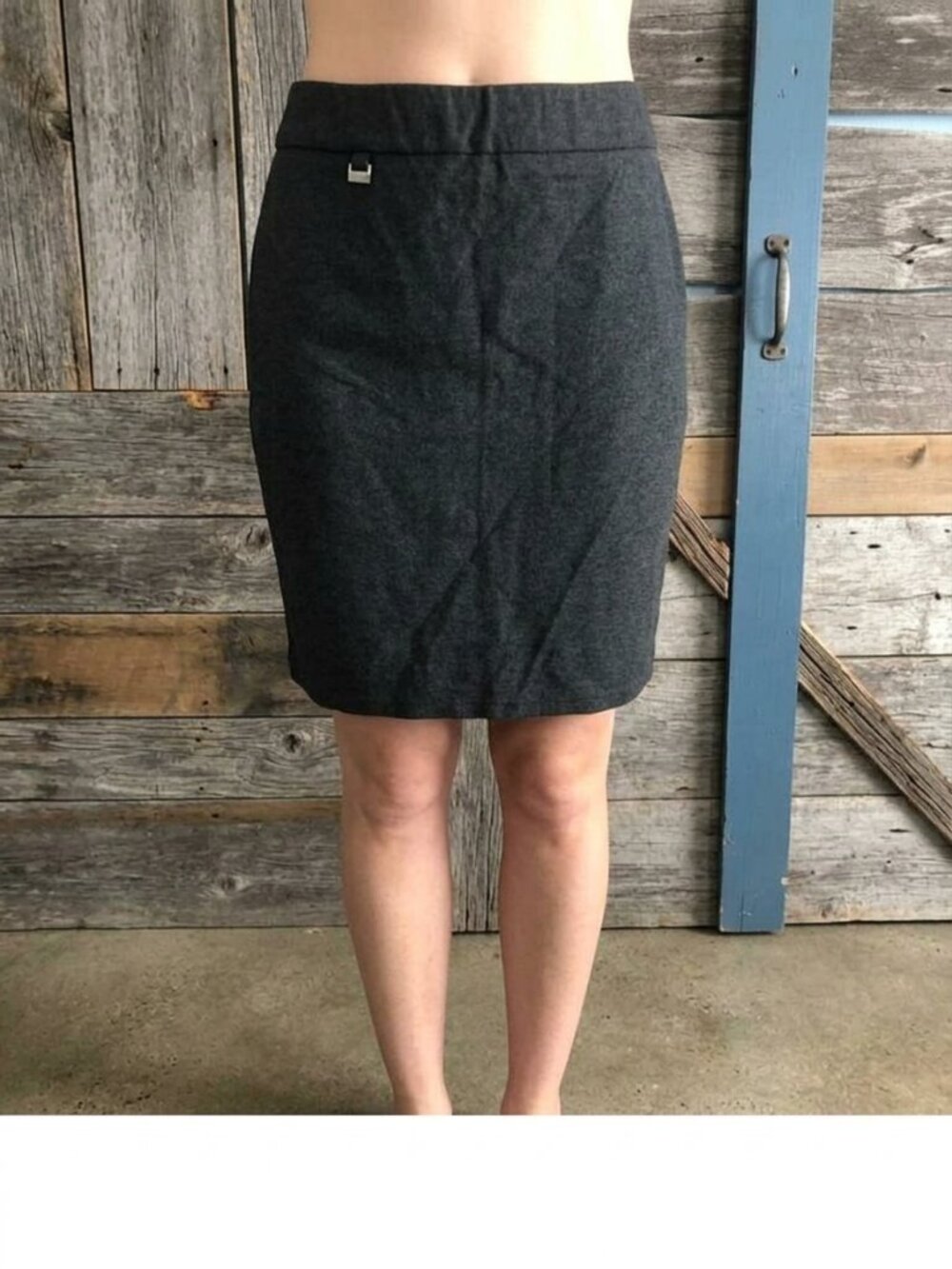 Devia Size Large Grey Stretch Short Skirt